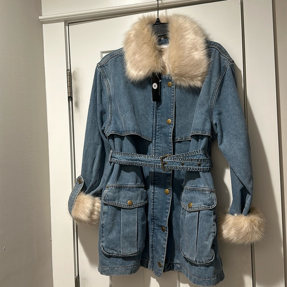 Women’s Fur Trim Denim jacket
